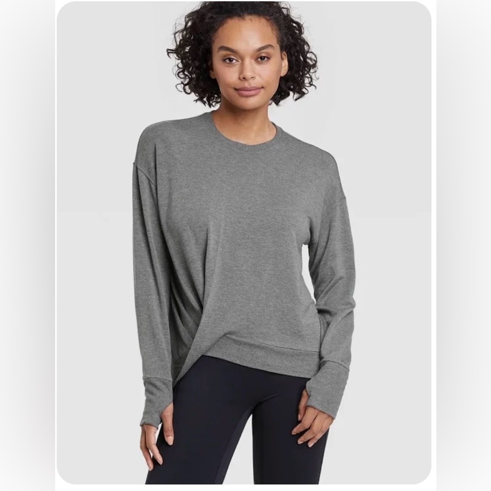All In Motion Light Gray Long Sleeve Top w/Twist Front Detail - Size XL!